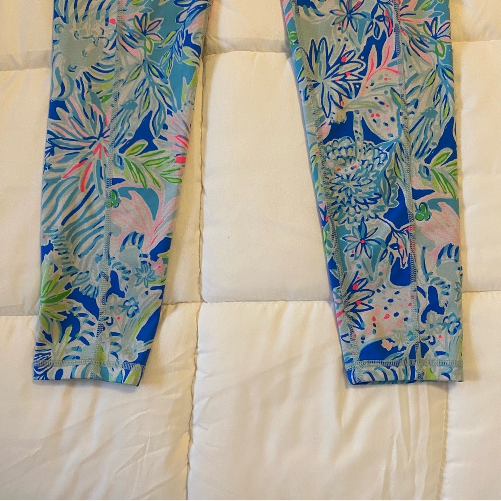 Lilly Pulitzer Blue and Green Patterned Leggings - Picture 6 of 7